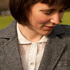 Pashley Blouse in Grey - collar detail